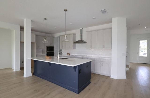 5699 LEAFLET TRAIL, Mount Dora, FL 32757