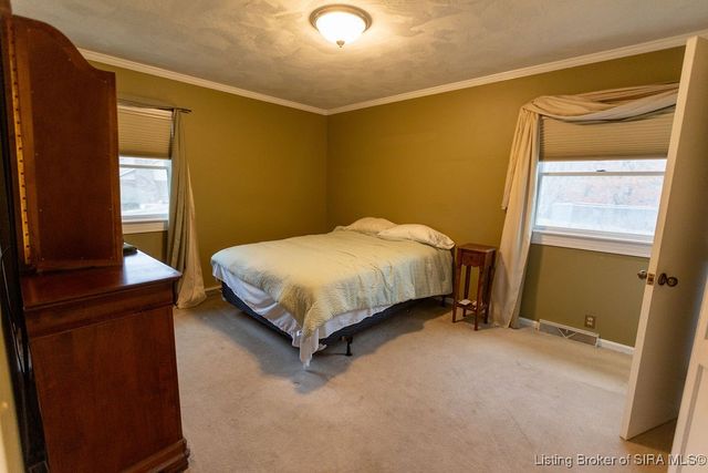 3720 Flemar Drive, Floyds Knobs, IN 47119