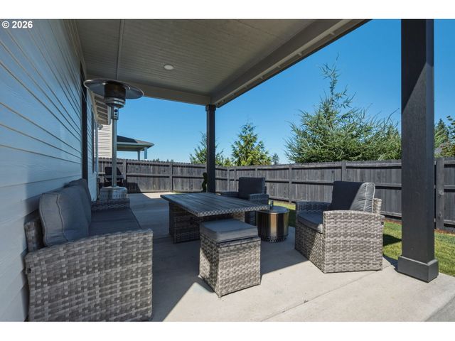 207 W LAUREL St, Washougal, WA 98671