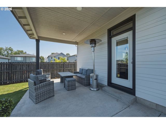 207 W LAUREL St, Washougal, WA 98671