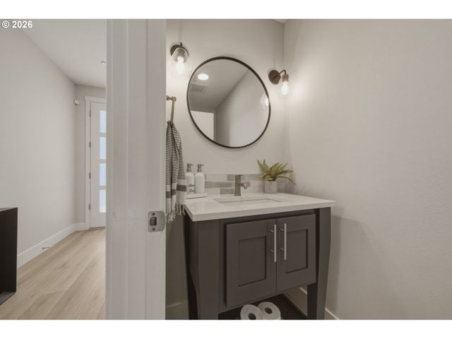 207 W LAUREL St, Washougal, WA 98671