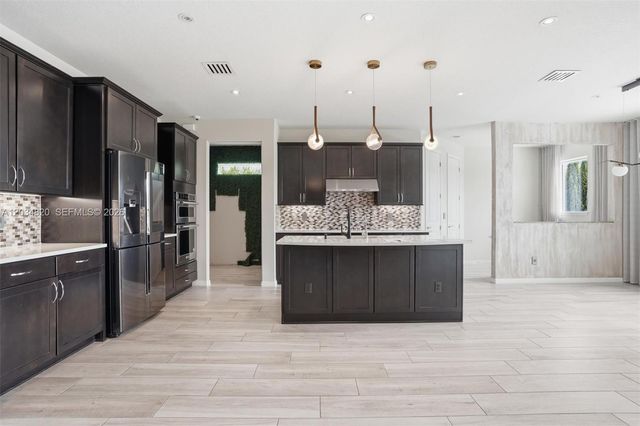 1512 Bursera Ter, Hollywood, FL 33021