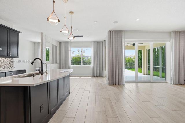 1512 Bursera Ter, Hollywood, FL 33021