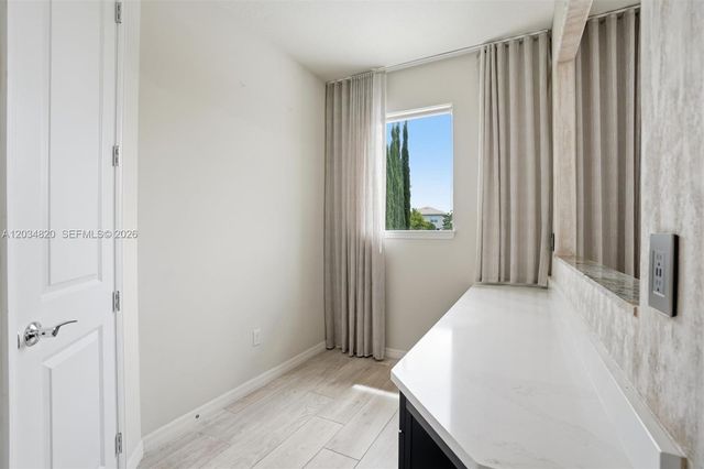 1512 Bursera Ter, Hollywood, FL 33021