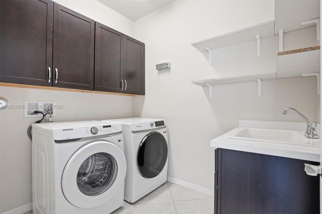 1512 Bursera Ter, Hollywood, FL 33021