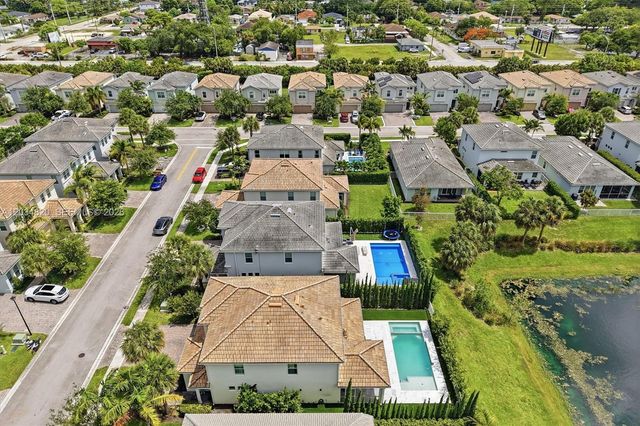 1512 Bursera Ter, Hollywood, FL 33021