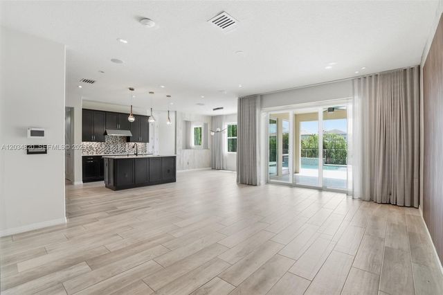 1512 Bursera Ter, Hollywood, FL 33021