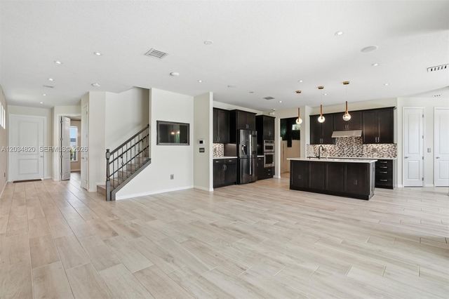 1512 Bursera Ter, Hollywood, FL 33021