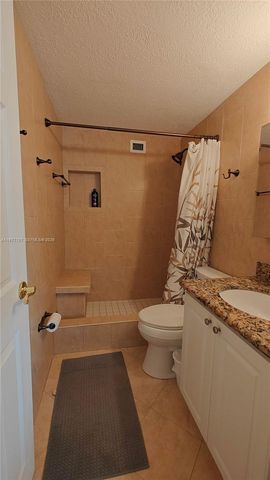 825 Brickell Bay Dr 841, Miami, FL 33131