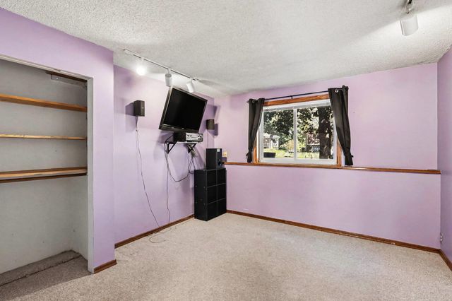 7850 Grinnell Court E, Lakeville, MN 55044