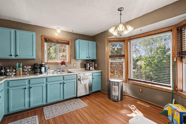7850 Grinnell Court E, Lakeville, MN 55044