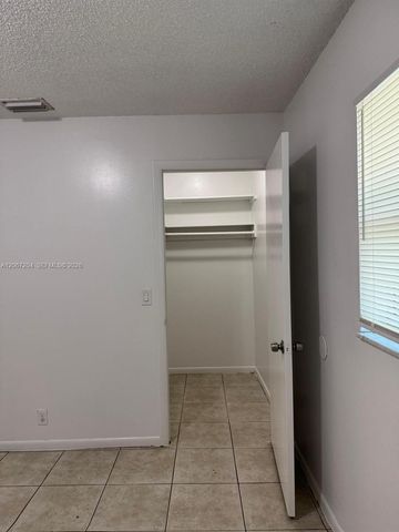 1746 N 3rd Avenue N 10, Lake Worth, FL 33460