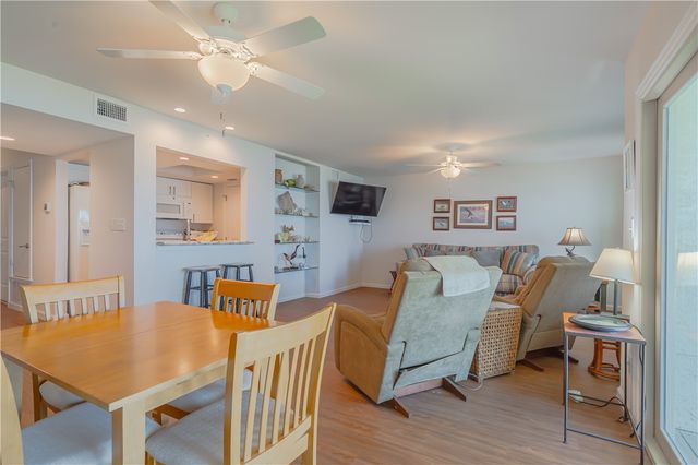 620 S Fulton Beach 708, Rockport, TX 78382