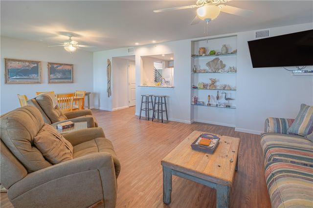 620 S Fulton Beach 708, Rockport, TX 78382