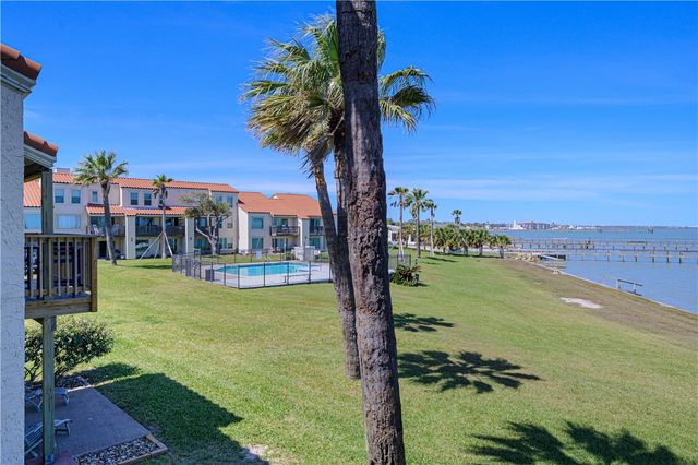 620 S Fulton Beach 708, Rockport, TX 78382