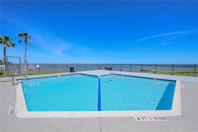 620 S Fulton Beach 708, Rockport, TX 78382