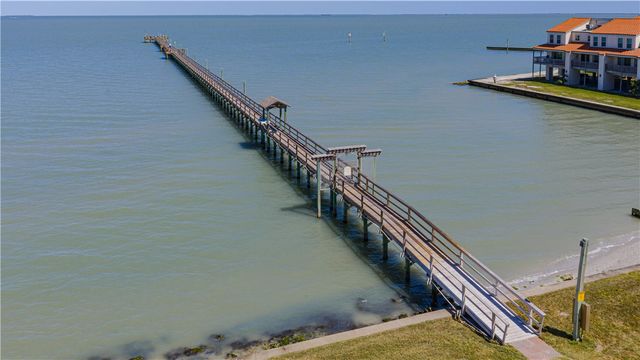 620 S Fulton Beach 708, Rockport, TX 78382