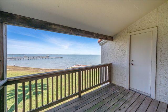 620 S Fulton Beach 708, Rockport, TX 78382