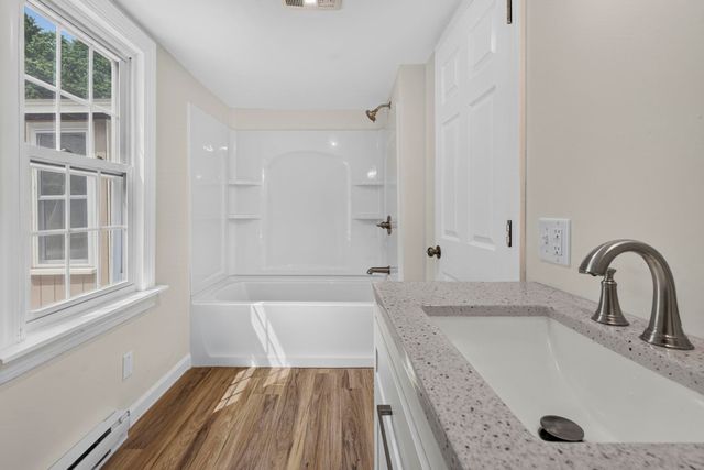 116 Exeter Road, Newmarket, NH 03857