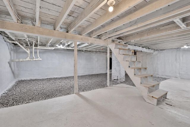 116 Exeter Road, Newmarket, NH 03857