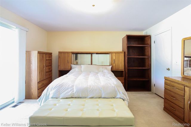 1839 Smallbrook Drive, Troy, MI 48085