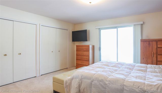 1839 Smallbrook Drive, Troy, MI 48085