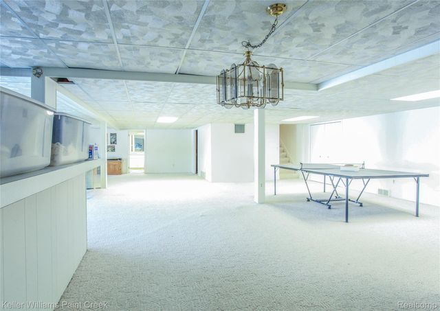 1839 Smallbrook Drive, Troy, MI 48085