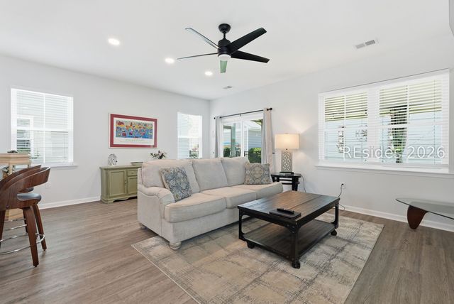 2708 Bluestem Dr, Beaufort, SC 29902