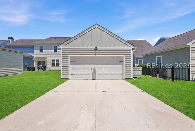 2708 Bluestem Dr, Beaufort, SC 29902