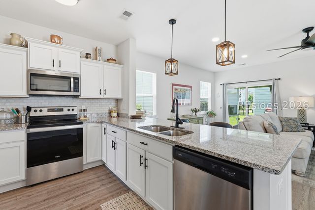 2708 Bluestem Dr, Beaufort, SC 29902