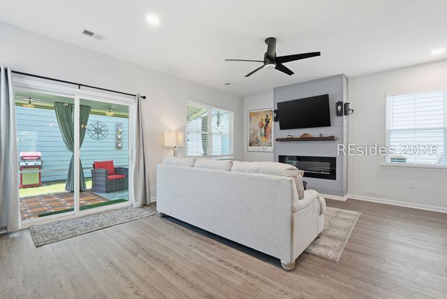 2708 Bluestem Dr, Beaufort, SC 29902