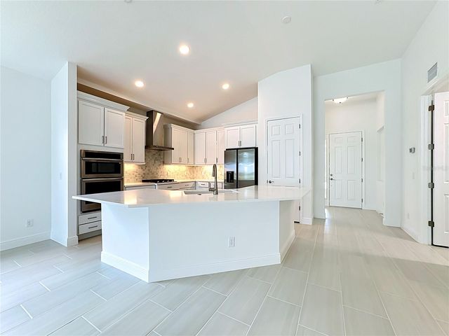 255 MONET TRAIL, Bradenton, FL 34212