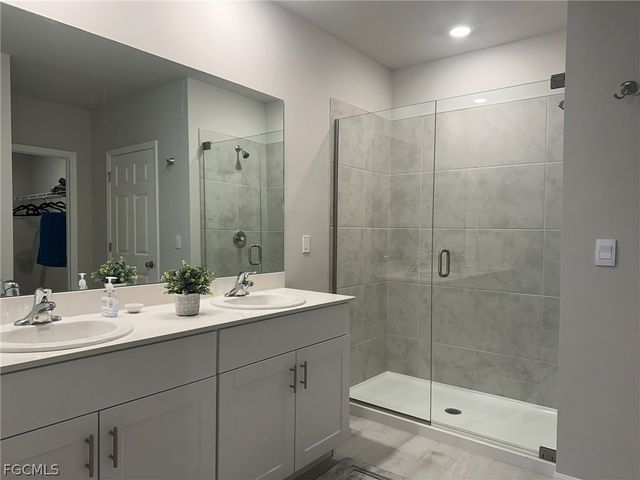 20333 Camino Torcido LOOP, North Fort Myers, FL 33917