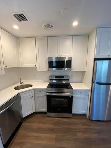 338 Walton Boulevard 4, West Palm Beach, FL 33405