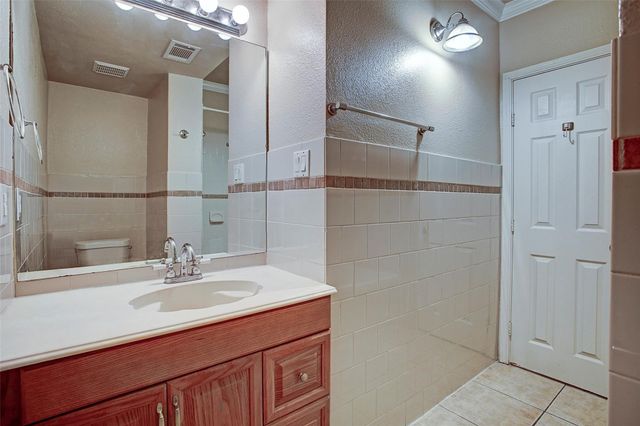 315 W Saulnier Street A, Houston, TX 77019