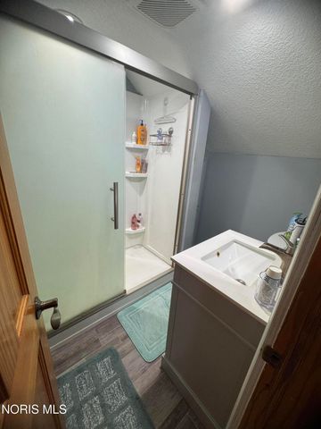 24521 Maple Street, Stony Ridge, OH 43463