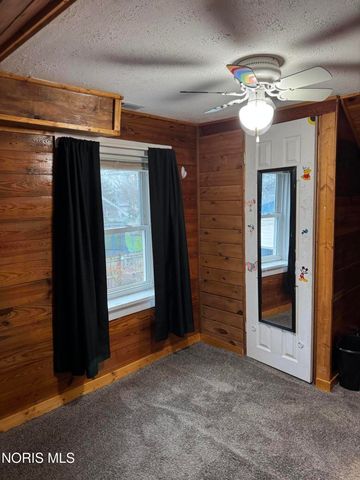 24521 Maple Street, Stony Ridge, OH 43463