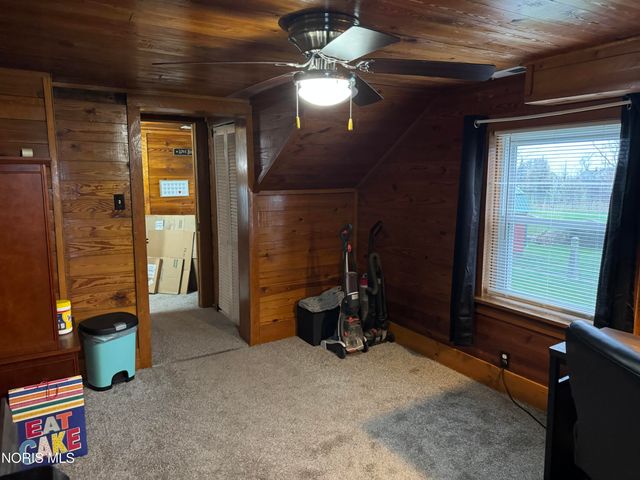 24521 Maple Street, Stony Ridge, OH 43463