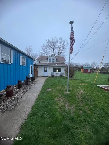 24521 Maple Street, Stony Ridge, OH 43463