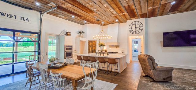 418529 E 1110 Road, Checotah, OK 74426