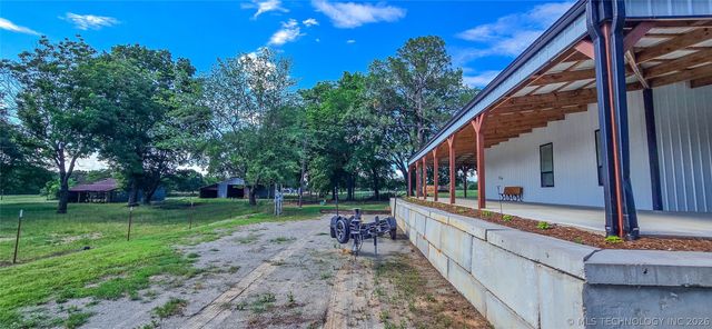 418529 E 1110 Road, Checotah, OK 74426