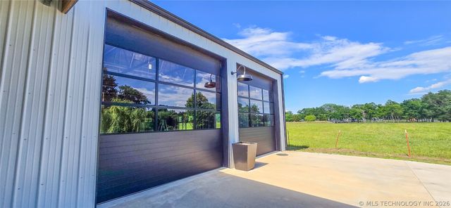 418529 E 1110 Road, Checotah, OK 74426