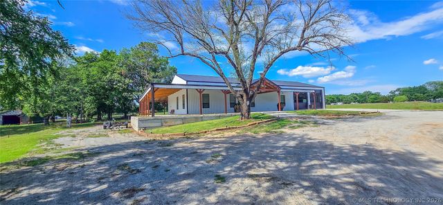418529 E 1110 Road, Checotah, OK 74426
