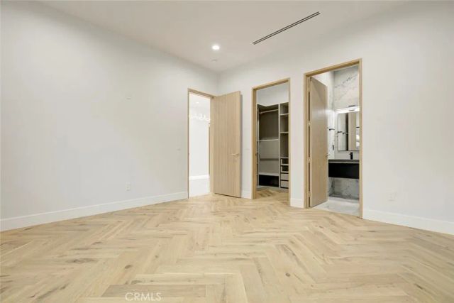 14955 Hartsook, Sherman Oaks, CA 91403