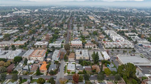 14955 Hartsook, Sherman Oaks, CA 91403