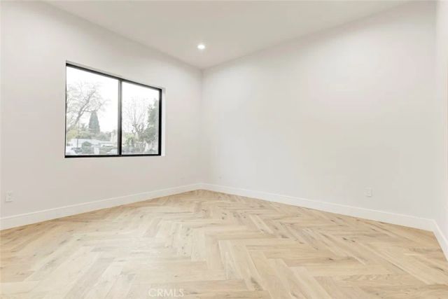 14955 Hartsook, Sherman Oaks, CA 91403