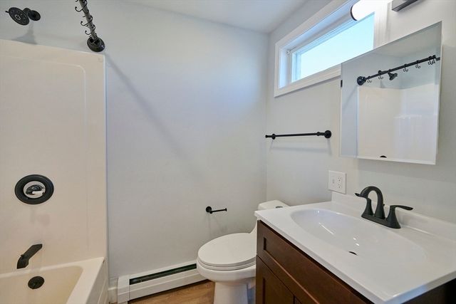 76 Railroad Ave 1, Salisbury, MA 01952