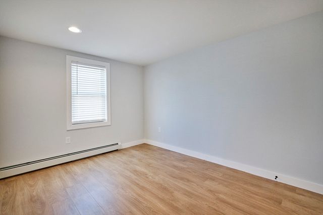76 Railroad Ave 1, Salisbury, MA 01952