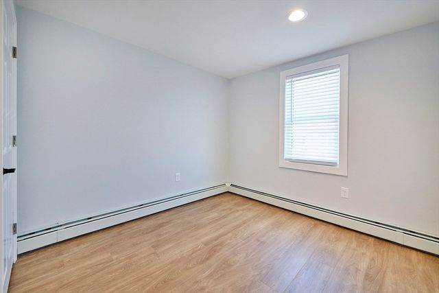 76 Railroad Ave 1, Salisbury, MA 01952