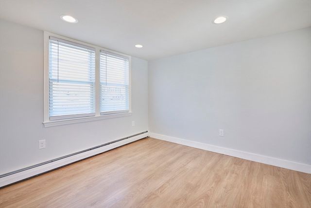 76 Railroad Ave 1, Salisbury, MA 01952